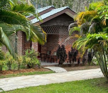 Kuala Teriang Villa | Relax at Padimas Villa with Ocean Views & Pool Access