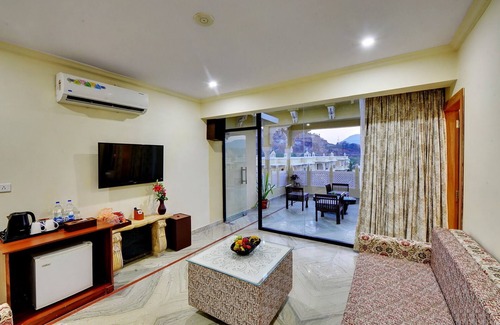 Bedla Hotel | Relax at Padmini Bagh Resort in Udaipur - Family Friendly