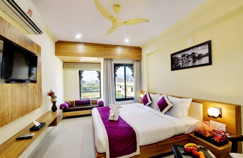 Bedla Hotel | Relax at Padmini Bagh Resort in Udaipur - Family Friendly