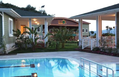 Atakoy Hotel | Discover Padok Premium Hotel & Stables with Pool and Breakfast