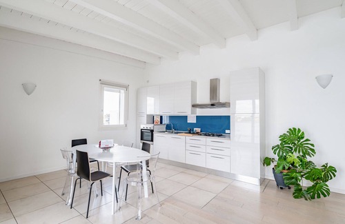 Albignasego Apartment | Inviting Padova Albignasego Apartment with Terrace for Families