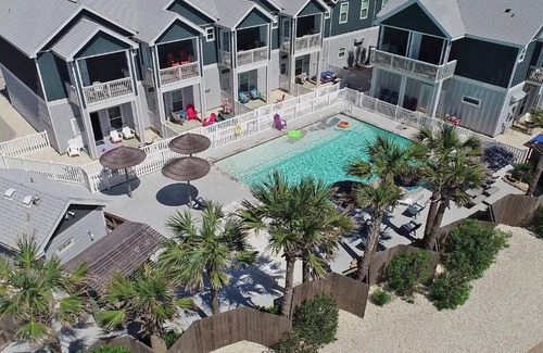 Corpus Christi Villa | Unforgettable Padre Beach View 202K with Pool Access