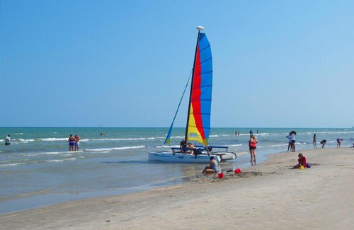 Corpus Christi Villa | Unforgettable Padre Beach View 202K with Pool Access