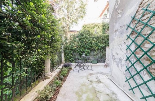 Historic Centre Apartment | Discover Padua Center - Cozy Flat Near Clock Tower!