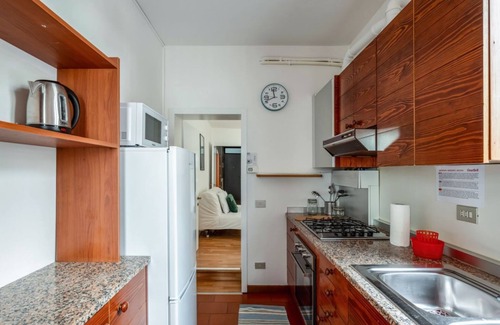 Historic Centre Apartment | Prime Padua Apartment by Piazza dei Signori - Top Rated!