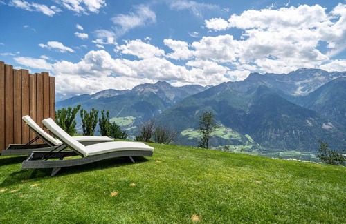 Lasa Apartment | Pet-Friendly Paflur Lodges Abendrot - Perfect for Everyone