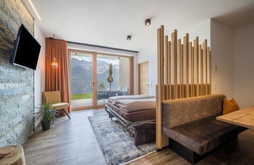 Lasa Apartment | Exquisite Paflur Lodges Bergtraum: Rated 9.7/10, Family-Friendly