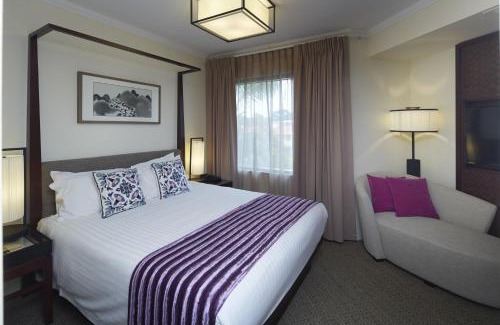 Como Apartment | Elegant Pagoda Resort & Spa: Pool, Hot Tub, and More