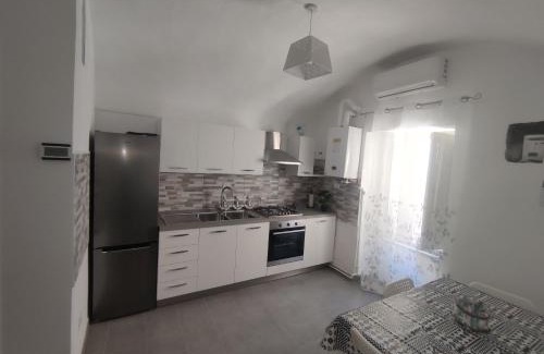 Vasto House | Kid-Friendly Paguretto Home with 9.5/10 Guest Rating