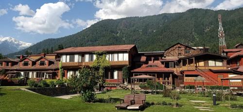 Pahalgam Hotel | Discover Pahalgam Hotel: A 5-Star Retreat with Pool Access