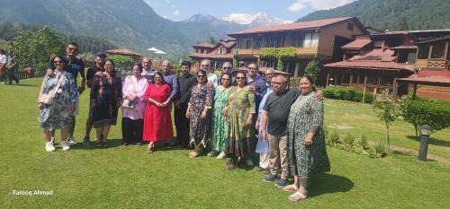 Pahalgam Hotel | Discover Pahalgam Hotel: A 5-Star Retreat with Pool Access