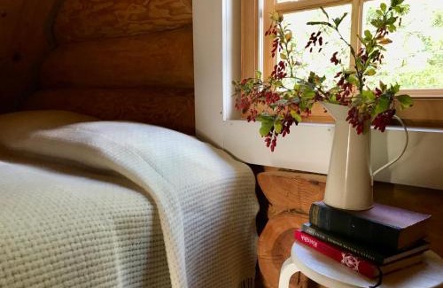 Kudjape House | Cozy Pähkli Seaside Cottage with Outdoor Patio & Kids’ Amenities
