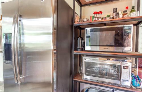 Kehena Apartment | Discover Sunrise Paradise Gardens with Oceanfront Views