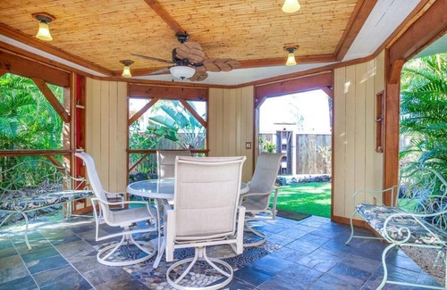 Kehena Apartment | Escape to Tropical Garden Getaway: Child-Friendly Retreat