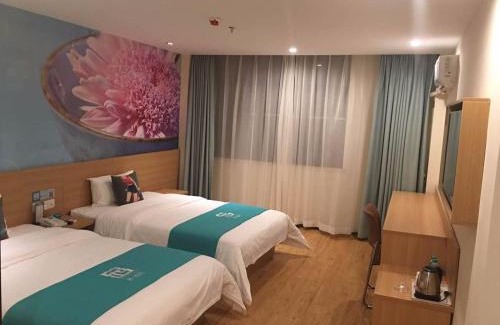 Xuwen County Hotel | Welcoming Pai Hotel Zhanjiang Xuwen for Families and All