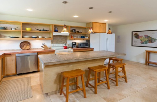 Paia House | Explore Paia Family Cottage - Steps from Vibrant Town Life