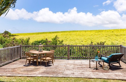Paia House | Explore Paia Family Cottage - Steps from Vibrant Town Life