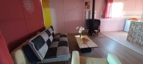 Valparaiso Apartment | Pet-Friendly Paihuano: Rated 9/10 with Hot Tub Access