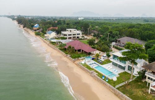 Cha-am Villa | Beachfront Bliss at Pailay Beachfront Villa Cha-Am