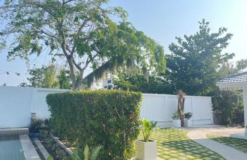 Bo Fai House | Experience Pailin Pool Villa with Oceanfront Bliss