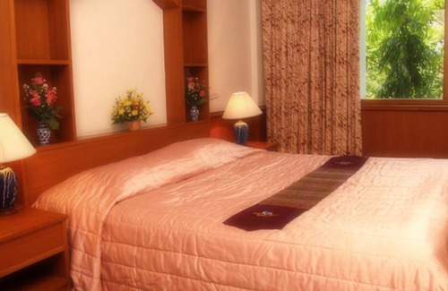 Sukhothai Hotel | Relaxing Stay at Pailyn Sukhothai with Pool & Restaurant