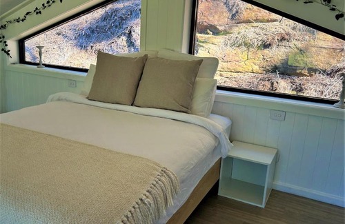 Wisemans Ferry House | Top-Rated Paisanas in Wisemans Ferry with Hot Tub & Family Fun