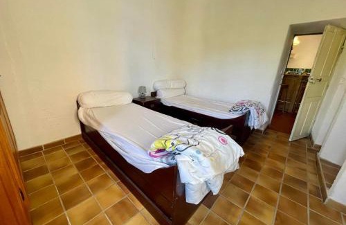 Pietrosella Apartment | Relaxing Getaway for 4 with Garden Access and Child Care