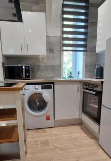 Paisley Apartment | Premier Paisley Pattern Flat in West End, Glasgow