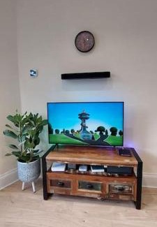 Paisley Apartment | Premier Paisley Pattern Flat in West End, Glasgow
