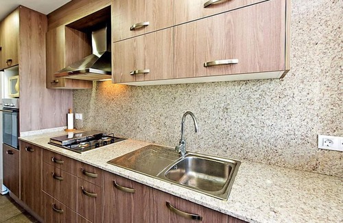 Malgrat de Mar Apartment | Relaxing Stay at Paisos Catalans with Oceanfront Views