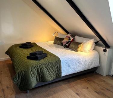 Overschild Bed & Breakfast | Exceptional Pait's Laand Bed & Breakfast: Pet Friendly Retreat