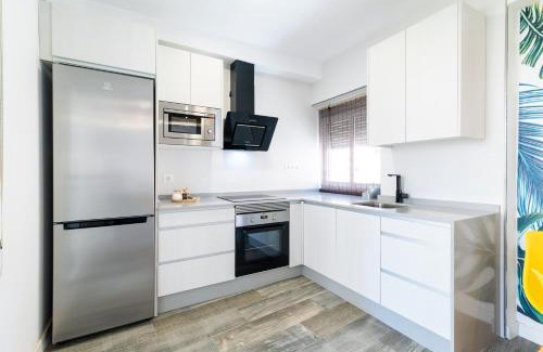 Chana Apartment | Family-Friendly Pajaritos Suites Near Center and Train Station