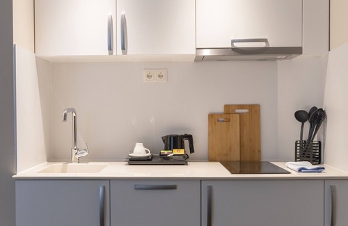 Wieden Apartment | Guest Rated: Pakat Residences with Child-Friendly Amenities