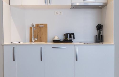 Wieden Apartment | Guest Rated: Pakat Residences with Child-Friendly Amenities
