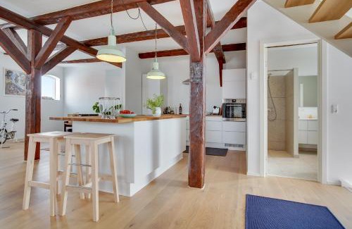 Lokken Apartment | Cozy Oceanfront Retreat at Pakhuset - 4 Star Gem