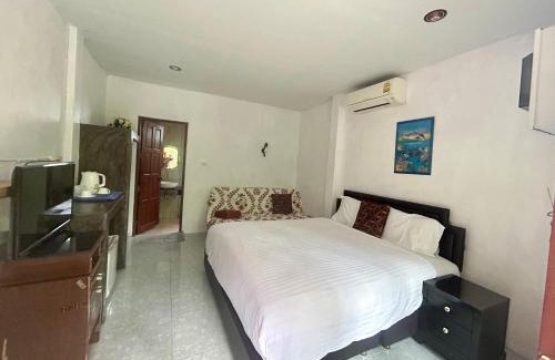 Mai Fat House | Beautiful Pakmeng Beach Resort with Private Beach Access