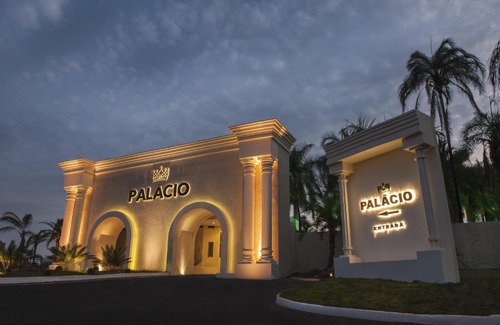 Uberlandia Hotel | Budget-Friendly Stay at Palácio Oásis with Breakfast Included