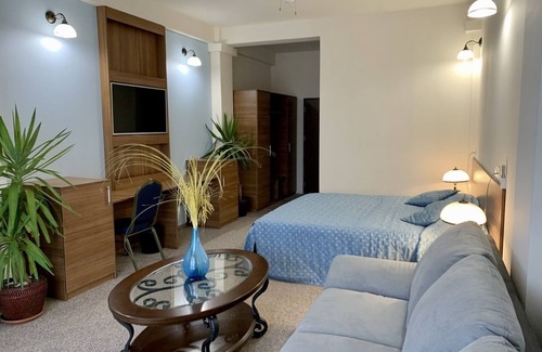 Venus Resort | Discover Palace Beach Resort: A 4-Star Oceanfront Escape