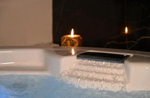 Cosenza Hotel | Explore Palace Eight: Suites, Spa & Pet-Friendly Comfort