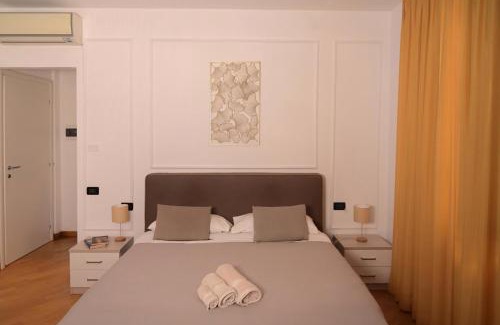 Cosenza Hotel | Explore Palace Eight: Suites, Spa & Pet-Friendly Comfort