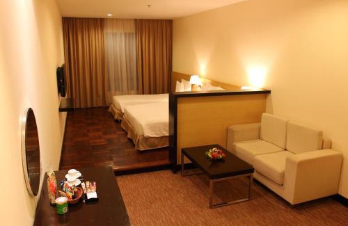 Nguyen Hue Walking Street Hotel | Explore Palace Hotel Saigon: Family-Friendly with Pool