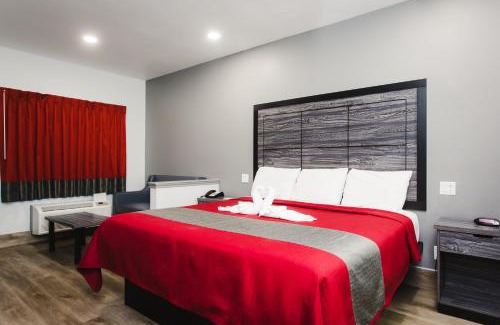 Baytown Hotel | Family-Friendly Stays at Palace Inn and Suites Baytown