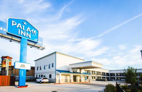 North Shore Hotel | Discover Family-Friendly Comfort at Palace Inn Blue