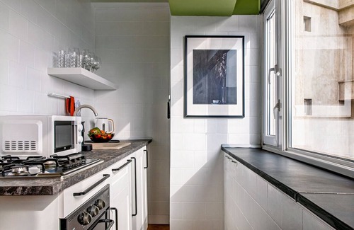 Bucharest City-Centre Apartment | Pet-Friendly Haven: HOLT - Baloo and Bagheera Retreat