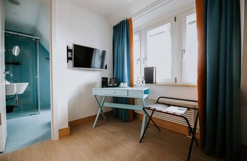 Rheindahlen-Land Hotel | Discover Palace St. George: Family-Friendly & Accessible Stay