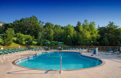 Branson Hotel | Oceanfront Escape at Palace View Resort by Spinnaker