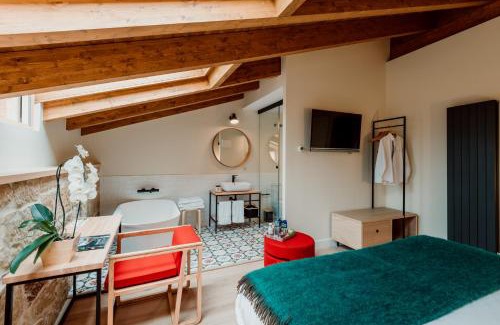 Villalba de Rioja House | Elegant Palacio Condes de Cirac with Ocean Views & Pool
