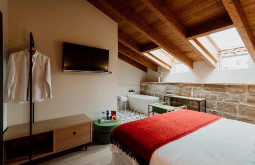 Villalba de Rioja House | Elegant Palacio Condes de Cirac with Ocean Views & Pool