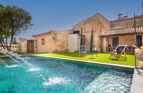 Villalba de Rioja House | Elegant Palacio Condes de Cirac with Ocean Views & Pool
