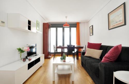 San Pablo Apartment | Discover Palacio de Los Luna: Pet-Friendly & Family Escape